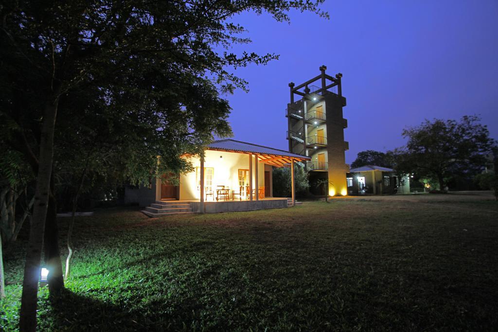 The Yala Adventure Hotel Tissamaharama Ngoại thất bức ảnh