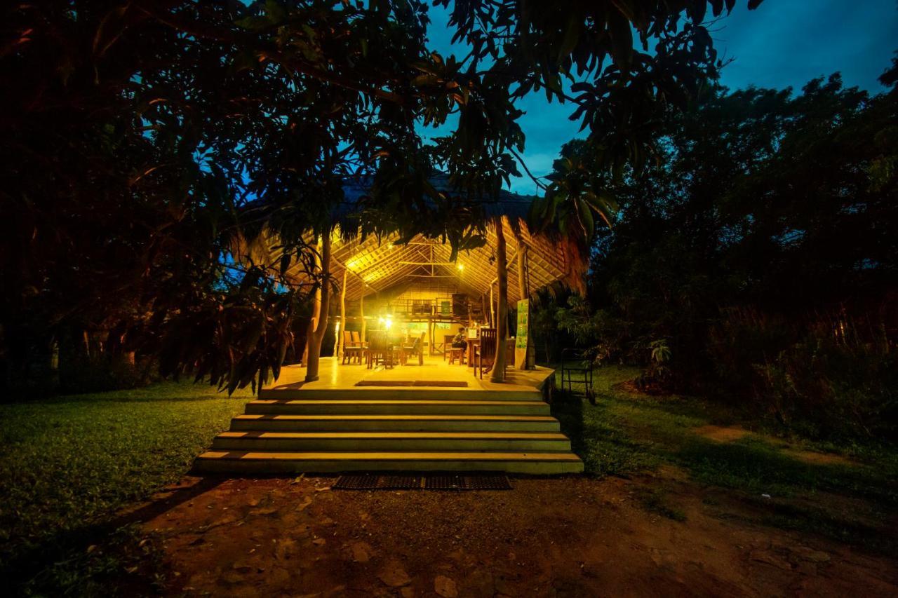 The Yala Adventure Hotel Tissamaharama Ngoại thất bức ảnh